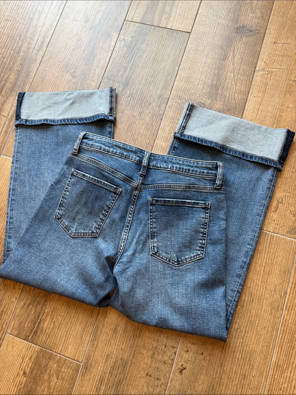 Classic Women's Blue Wide-Leg Jeans - Picture 6 of 6